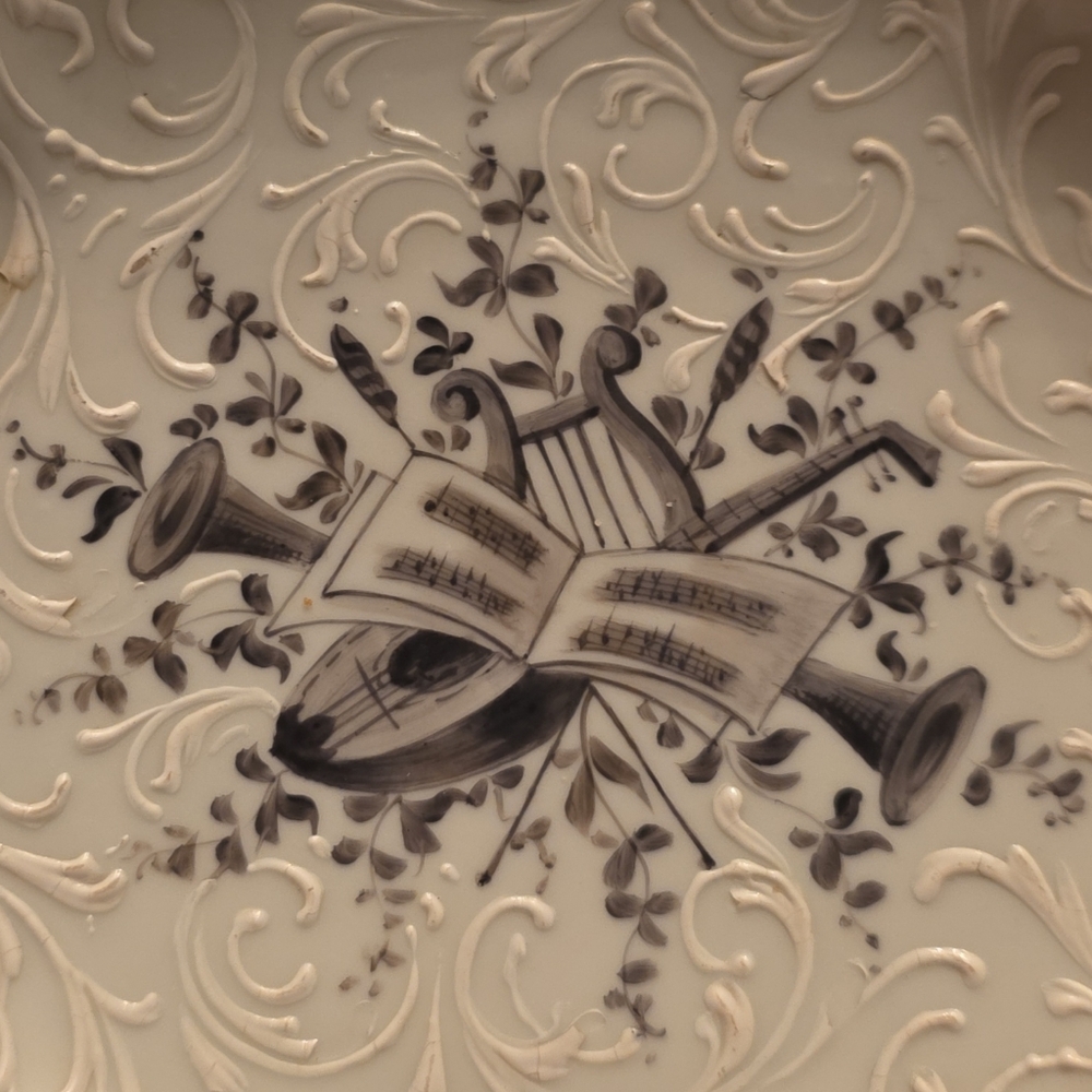 Antique German Porcelain Musical Motif Teinket Dish. C. 1890-1910.